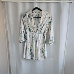 Liz Lange Cream and Teal Abstract Maternity Tunic